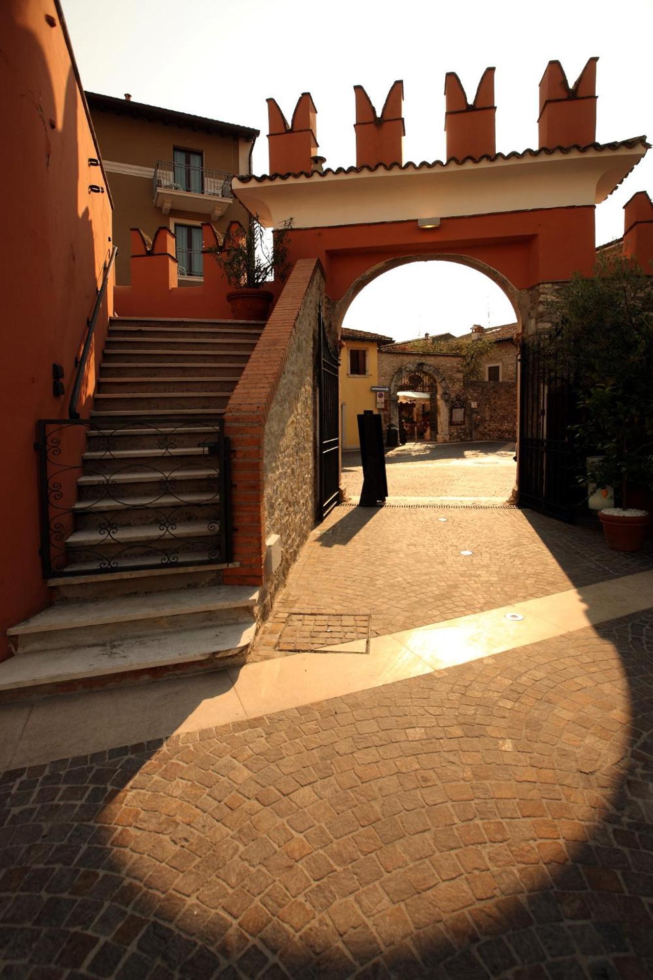 Corte San Luca Apartments Bardolino Zewnętrze zdjęcie