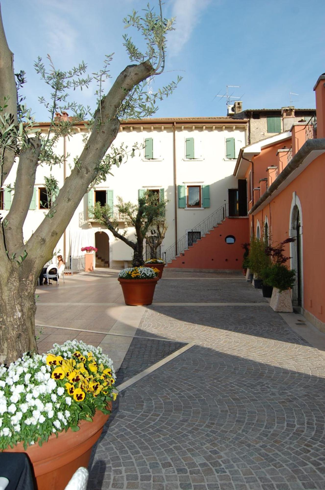 Corte San Luca Apartments Bardolino Zewnętrze zdjęcie