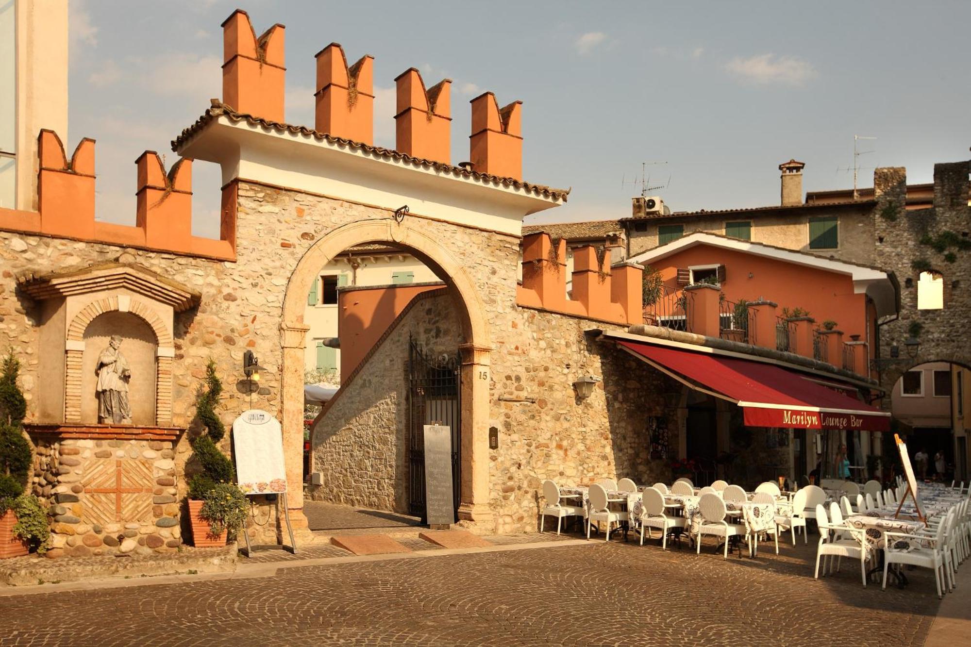 Corte San Luca Apartments Bardolino Zewnętrze zdjęcie