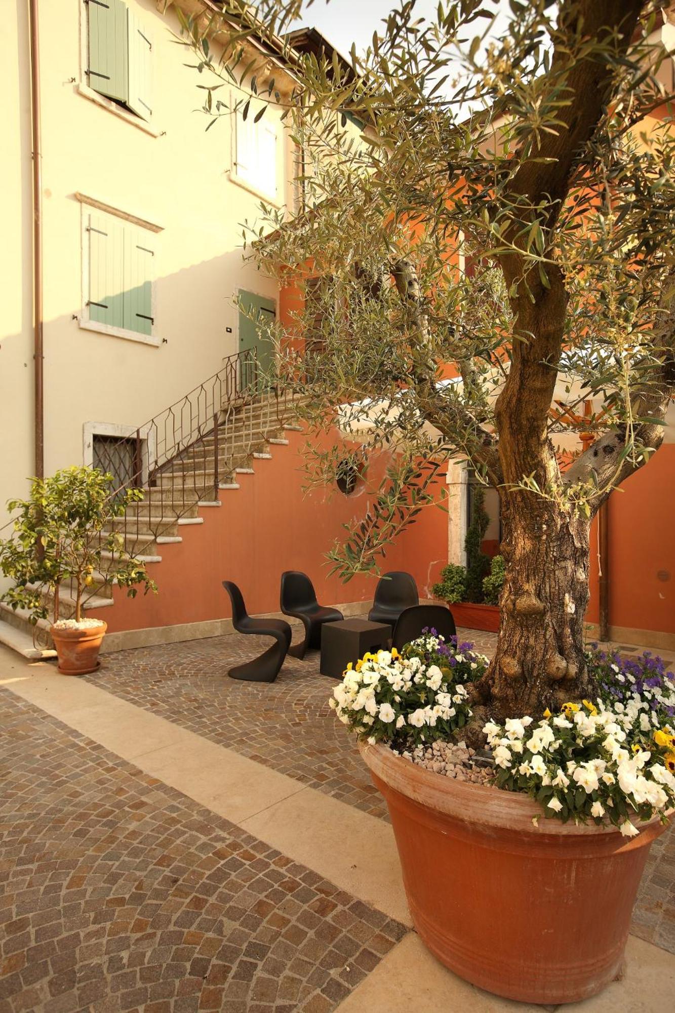 Corte San Luca Apartments Bardolino Zewnętrze zdjęcie