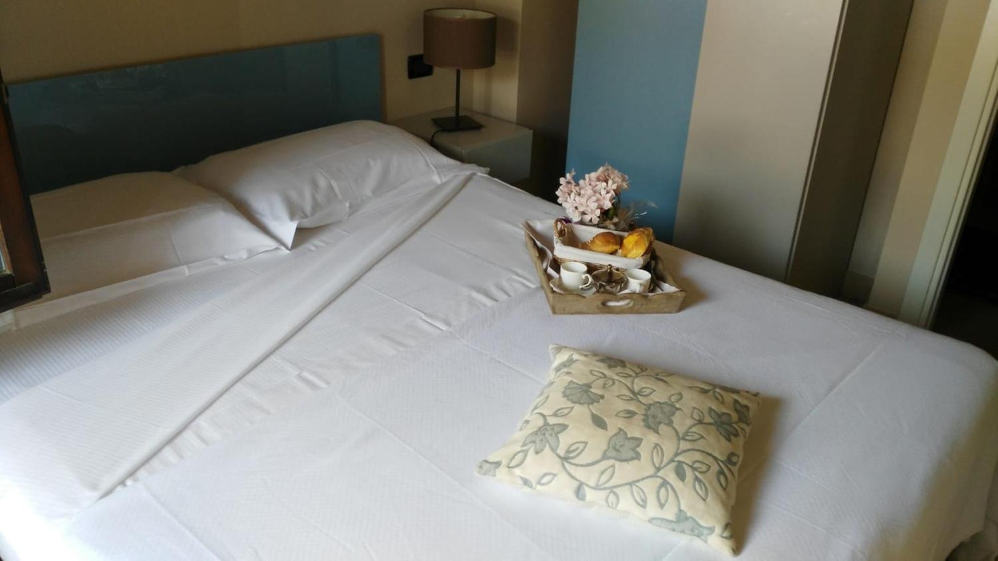 Corte San Luca Apartments Bardolino Pokój zdjęcie